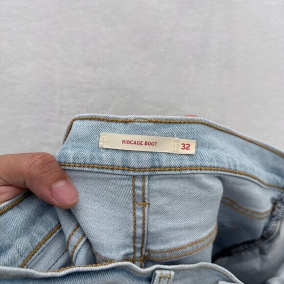 Levis Jeans Womens 32x33 Blue Light Wash Ribcage Boot Stretch High Rise - Picture 2 of 16